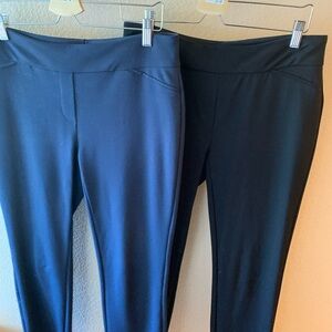 Selling 2 cropped pants from Dalia brand, size medium. Black and navy.